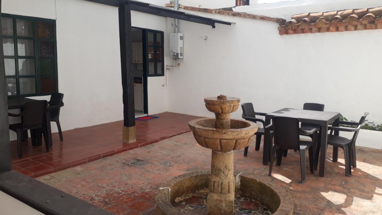 Almanik Inn *